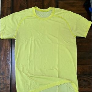 Lululemon workout tee shirt